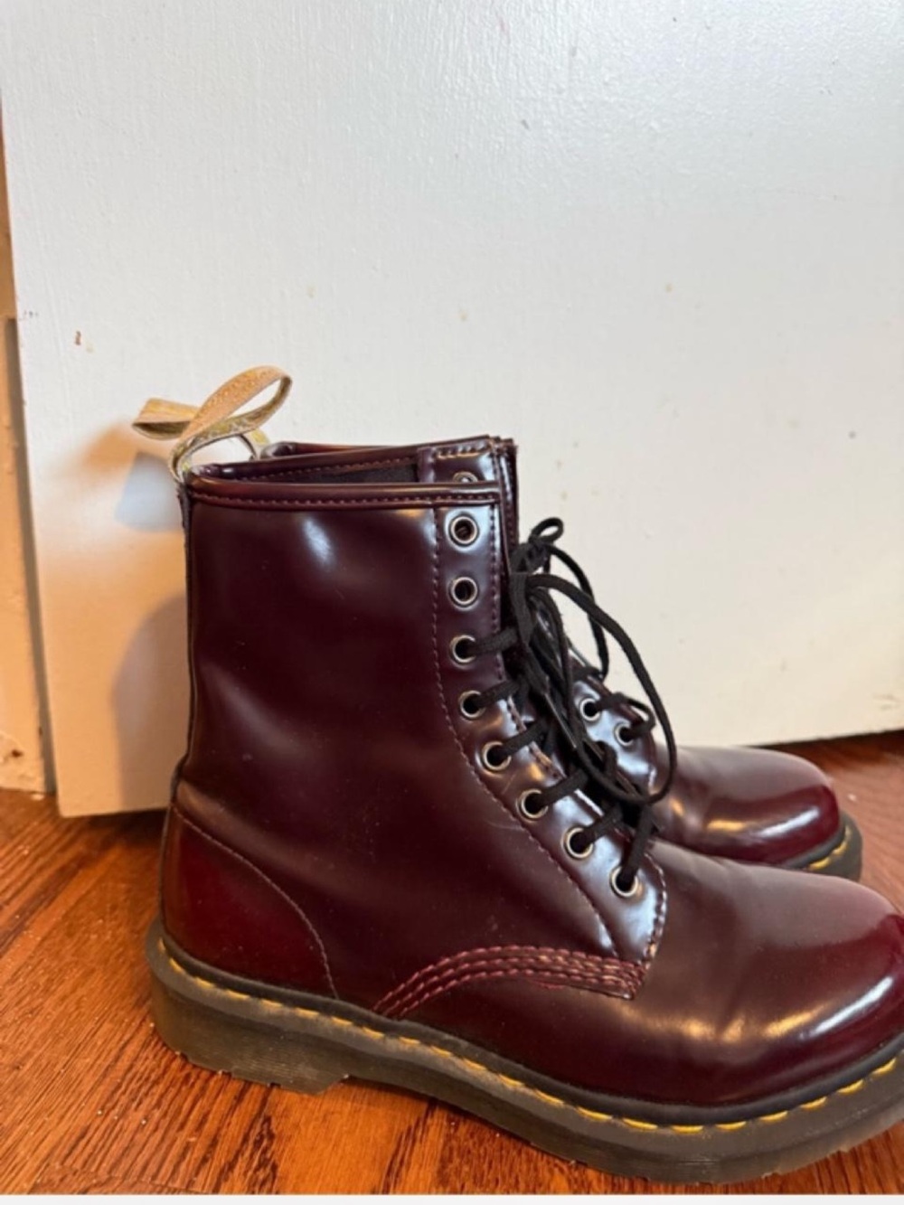 Dr. Martens
1460 oxblood red lace up boots size women's 8
Faux leather - Picture 3 of 8